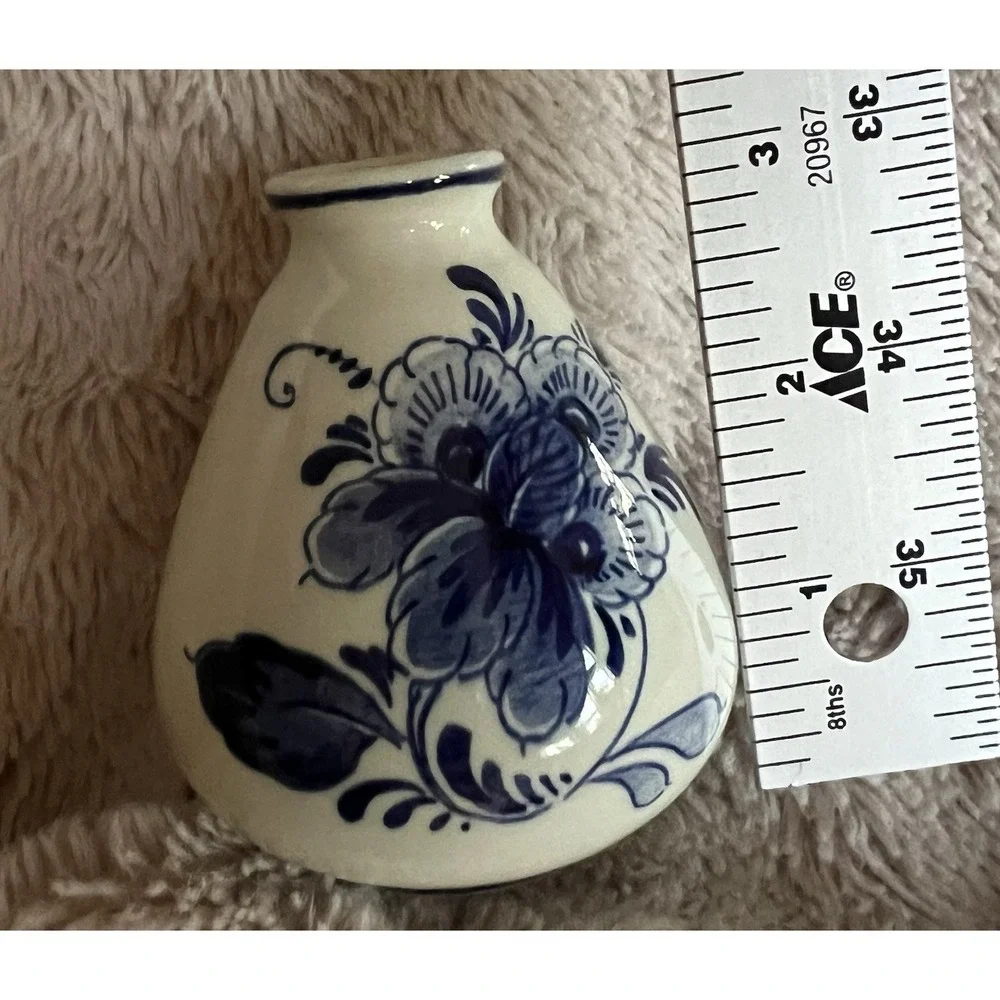 Delft Holland Blue and White Floral Bud Vase Hand Painted Ceramic 3 Inch Vintage
